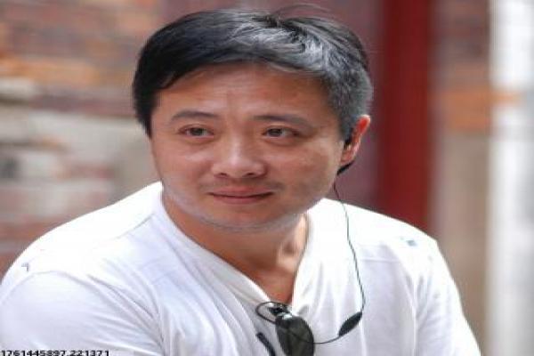 《变形金刚在线》变形金刚的机甲大战,剖析科幻动作的机器人与热血